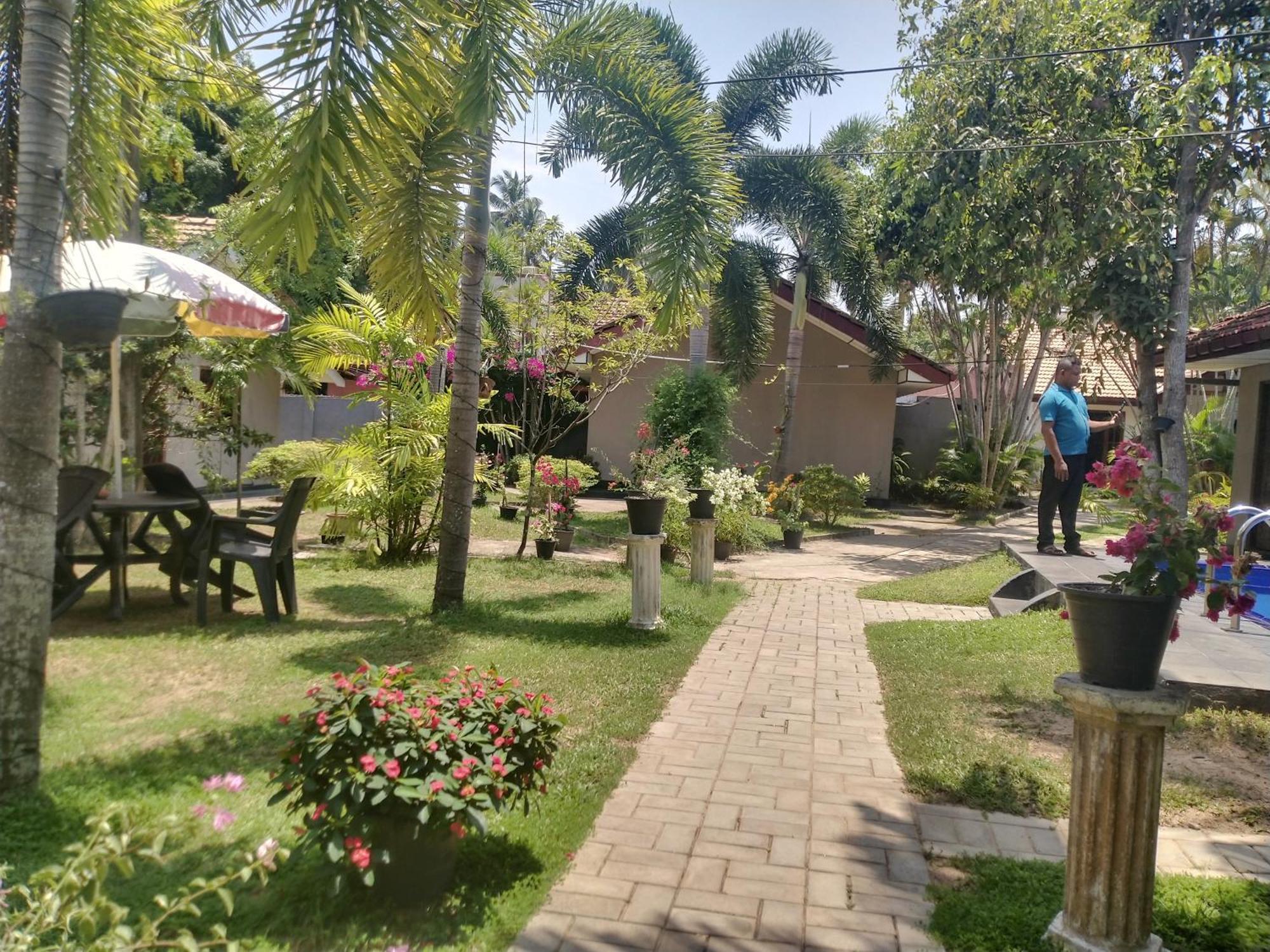 Blue Bell Hotel Negombo Eksteriør billede