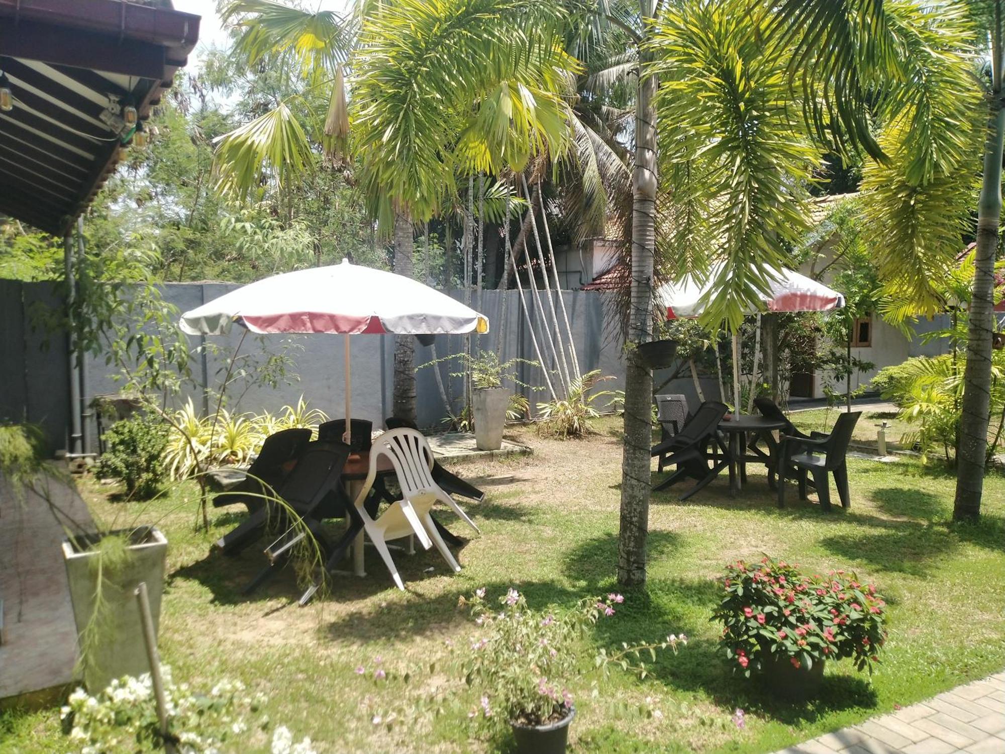 Blue Bell Hotel Negombo Eksteriør billede