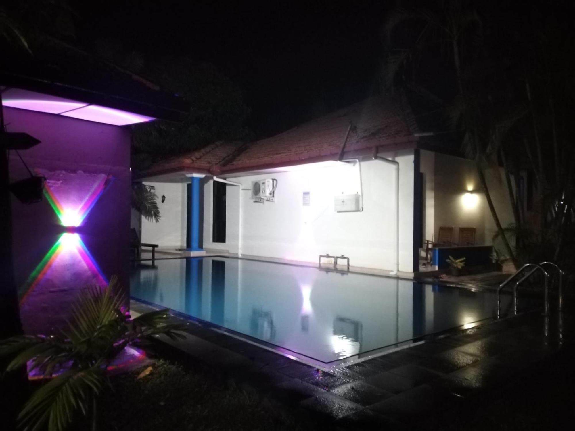 Blue Bell Hotel Negombo Eksteriør billede